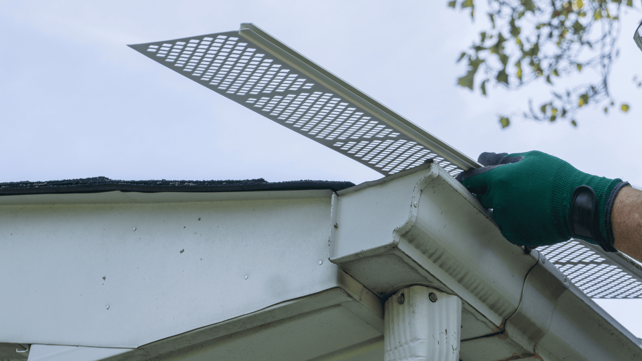 Why You Should Consider Gutter Guards Before Winter Comes